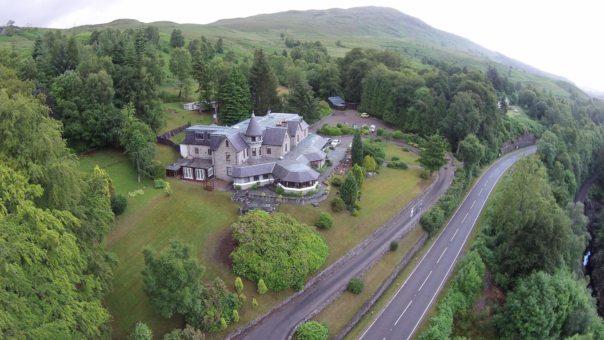 Glenspean Lodge Hotel Roybridge Exterior photo