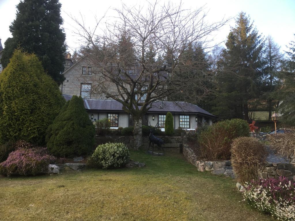 Glenspean Lodge Hotel Roybridge Exterior photo